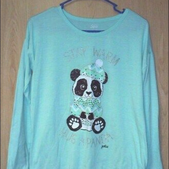 5/25 NWOT PAJAMA TOP - Picture 2 of 2